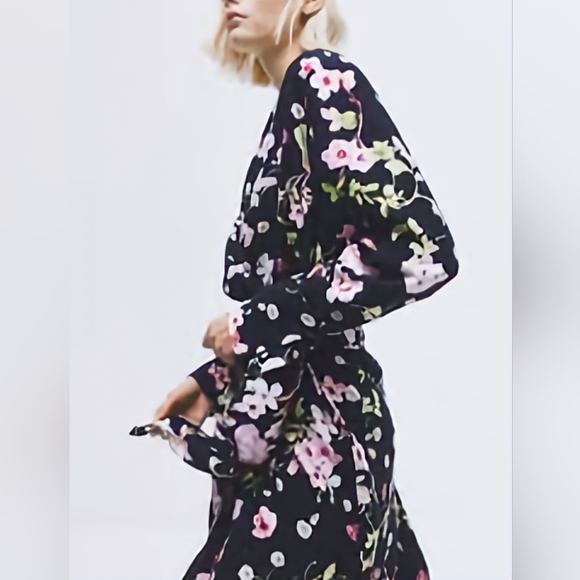 H&M  Wrap Dress Floral Black BNWT - Picture 16 of 16